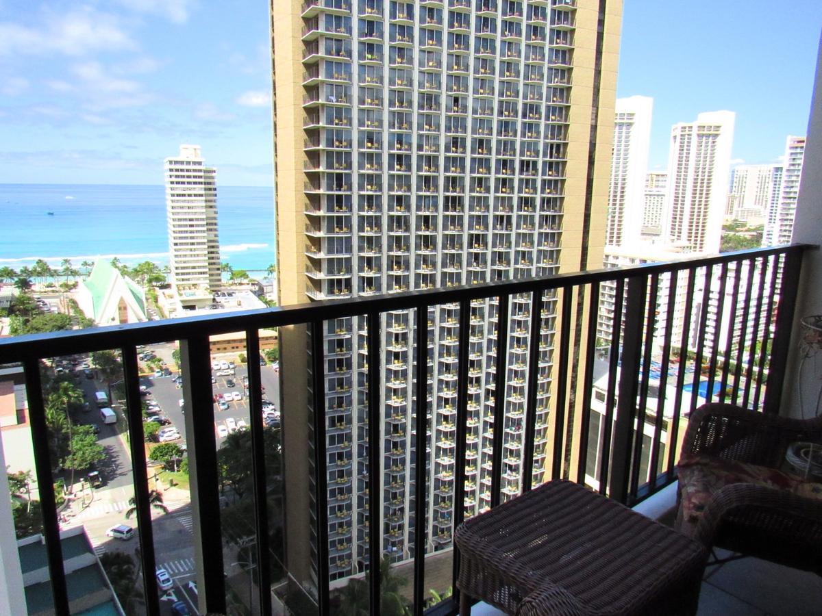 Waikiki Banyan Ocean View Apartment Oahu Exterior photo